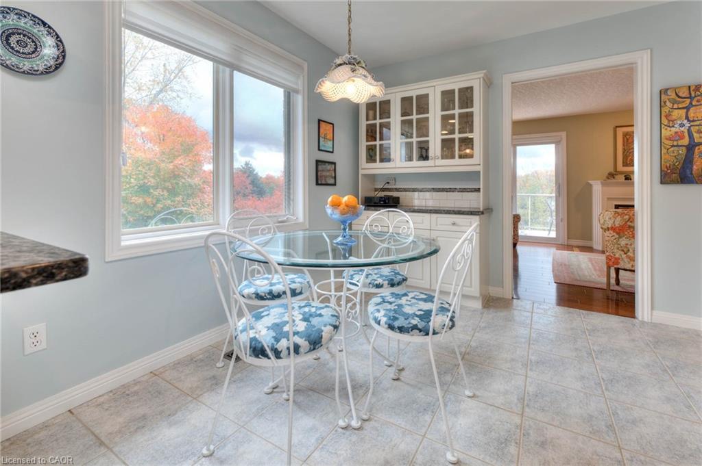 148-7 Maue Court, Baden, ON - Indoor Photo Showing Dining Room