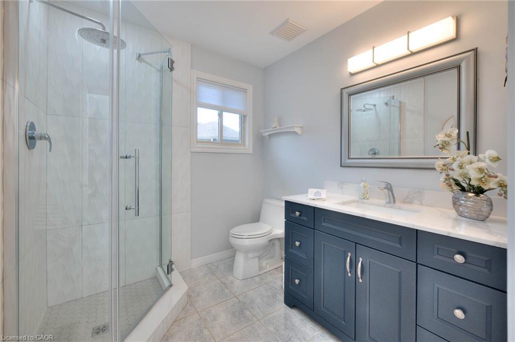 148-7 Maue Court, Baden, ON - Indoor Photo Showing Bathroom