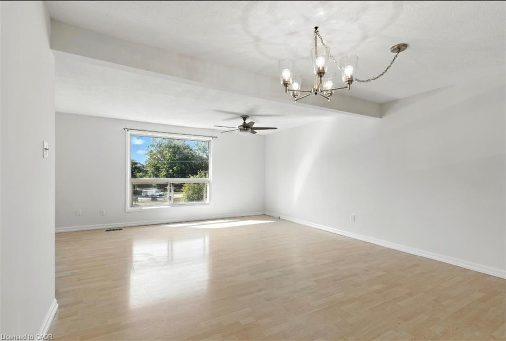 29-11 Grand River Boulevard, Kitchener, ON - Indoor Photo Showing Other Room