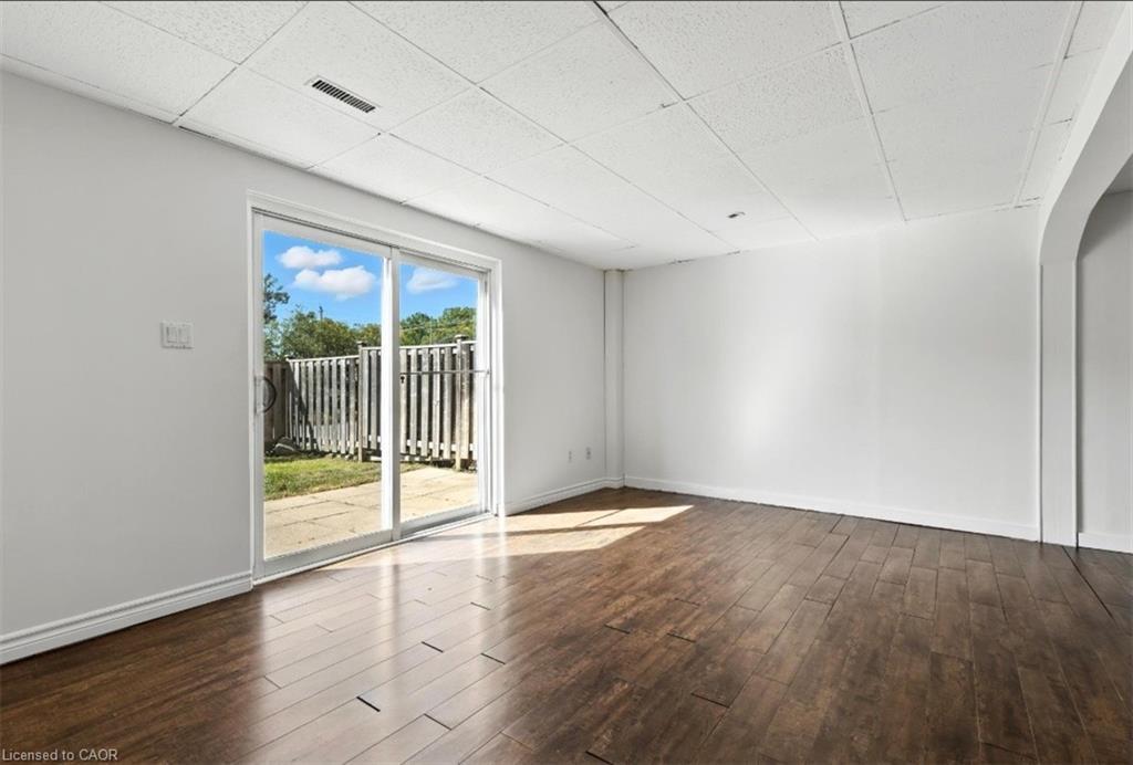 29-11 Grand River Boulevard, Kitchener, ON - Indoor Photo Showing Other Room