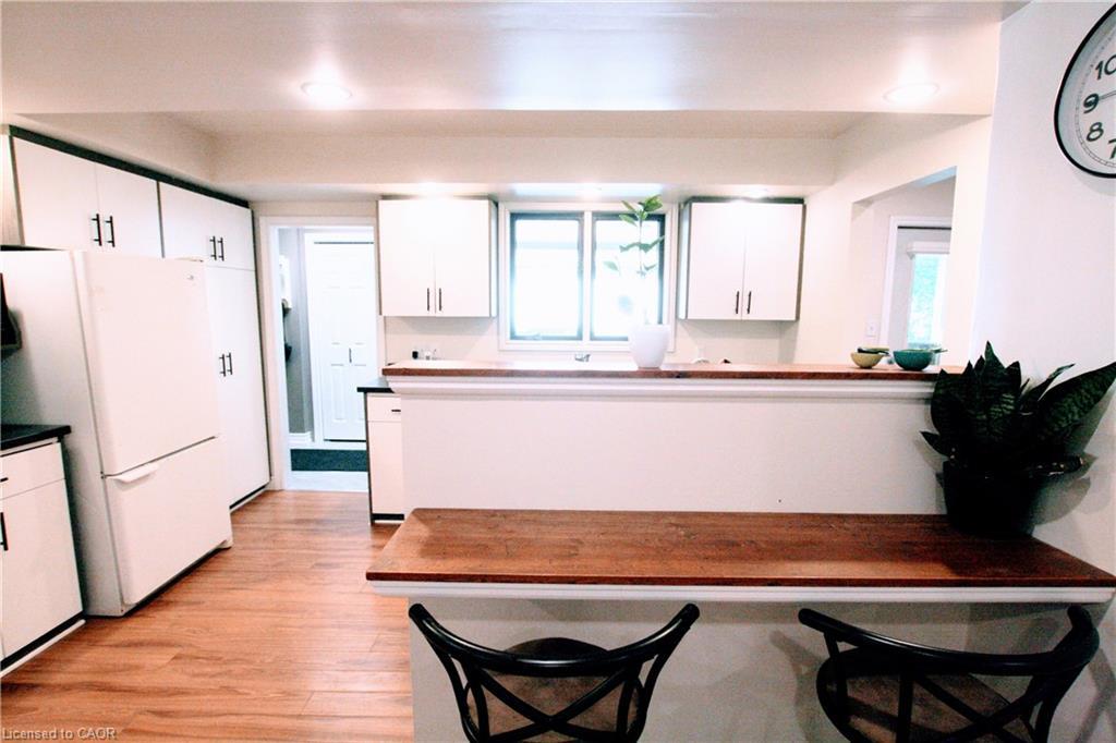 250 Boulton Street, Palmerston, ON - Indoor Photo Showing Kitchen