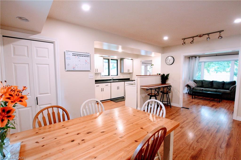 250 Boulton Street, Palmerston, ON - Indoor Photo Showing Dining Room