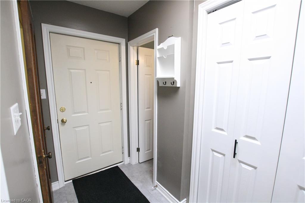 250 Boulton Street, Palmerston, ON - Indoor Photo Showing Other Room
