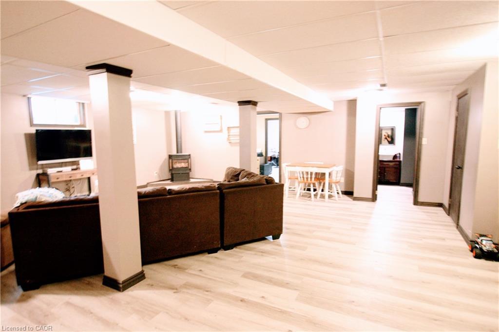 250 Boulton Street, Palmerston, ON - Indoor