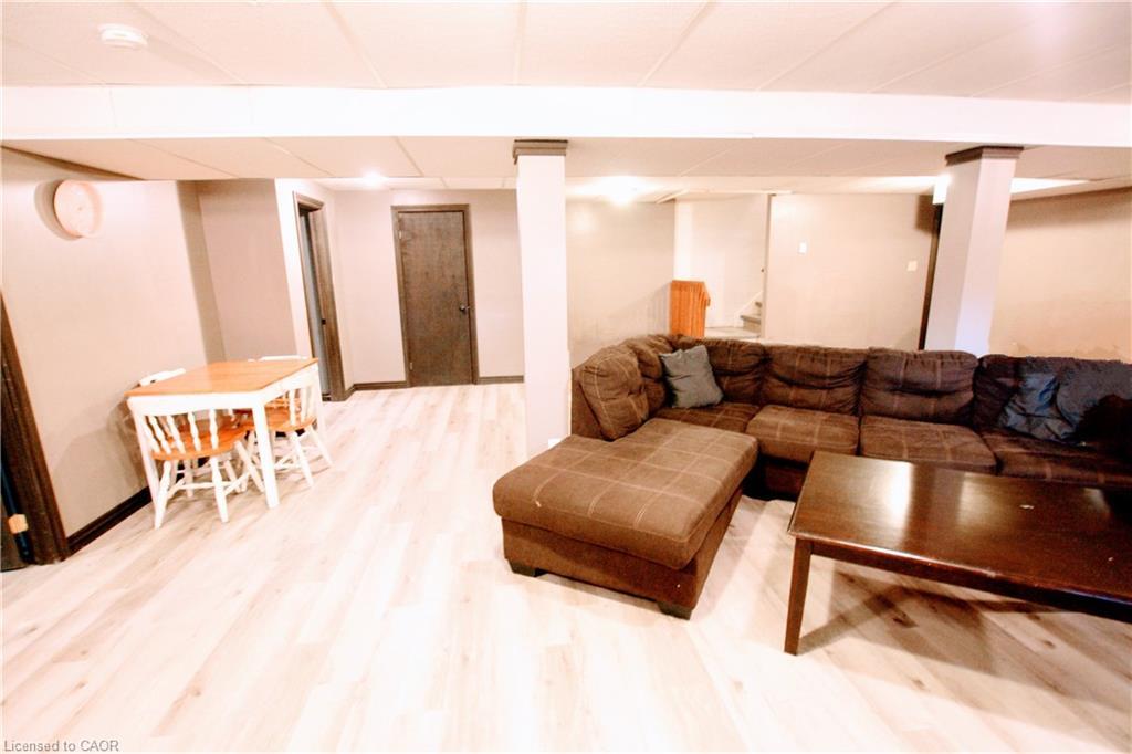 250 Boulton Street, Palmerston, ON - Indoor Photo Showing Living Room