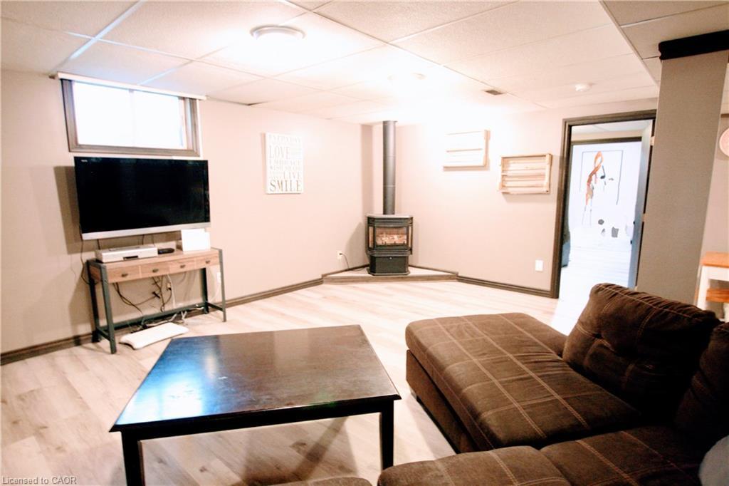 250 Boulton Street, Palmerston, ON - Indoor