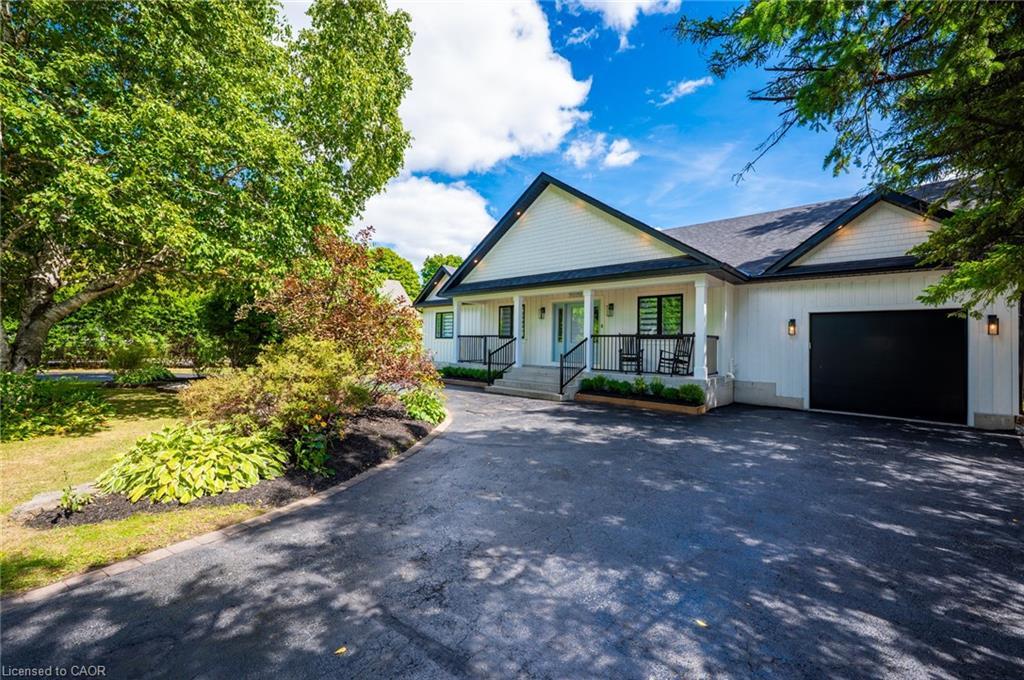 2560 2 Side Road, Burlington, ON - Outdoor With Deck Patio Veranda With Facade