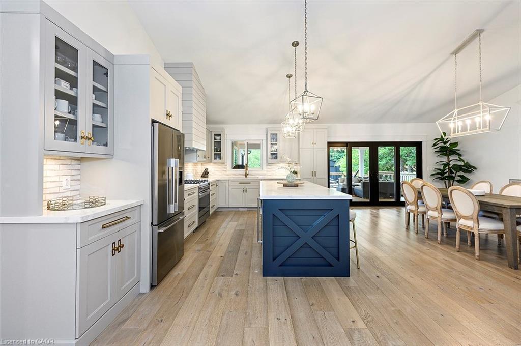 2560 2 Side Road, Burlington, ON - Indoor