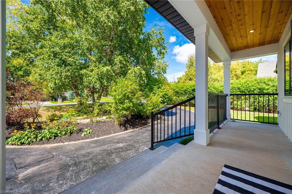 2560 2 Side Road, Burlington, ON - Outdoor With Exterior