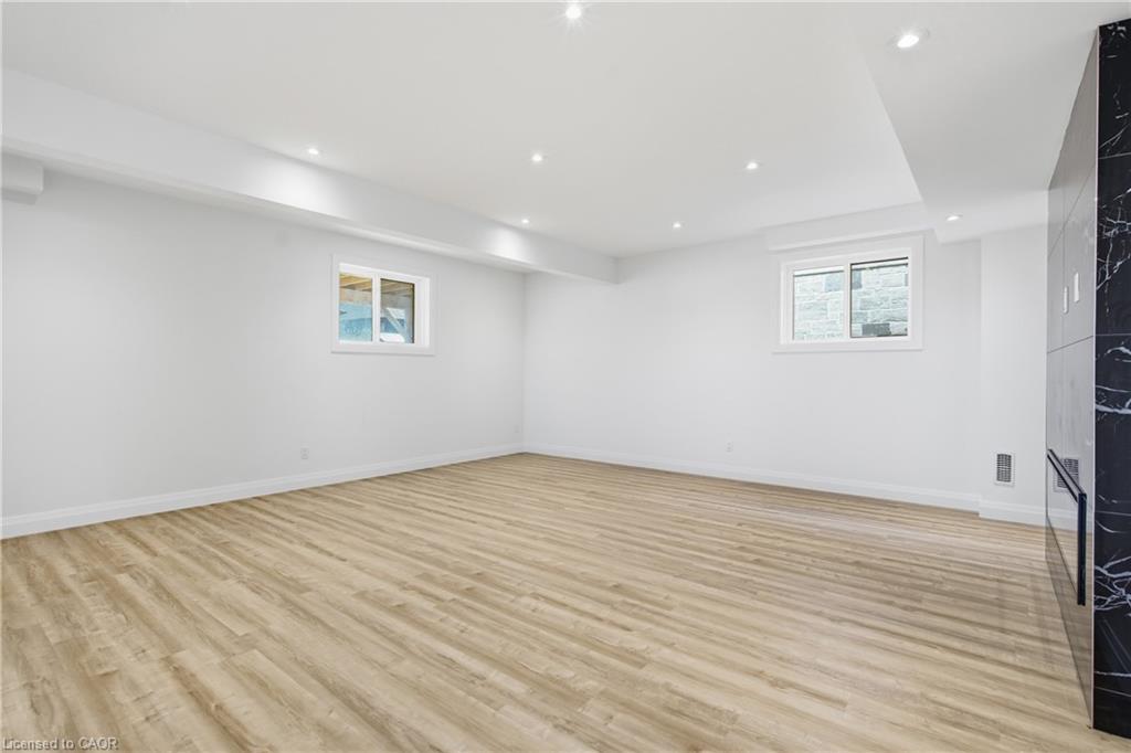 174 Pike Creek Drive, Cayuga, ON - Indoor Photo Showing Other Room