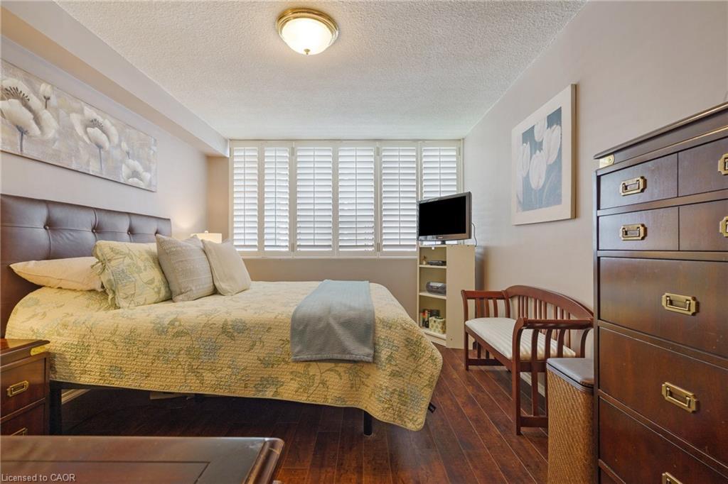 403-120 Duke Street, Hamilton, ON - Indoor Photo Showing Bedroom