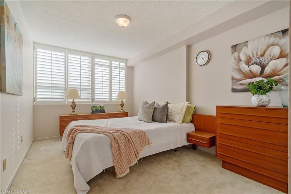 403-120 Duke Street, Hamilton, ON - Indoor Photo Showing Bedroom