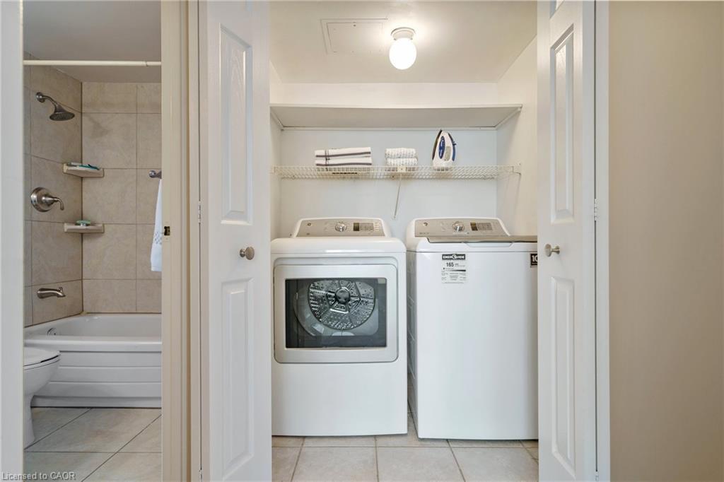 403-120 Duke Street, Hamilton, ON - Indoor Photo Showing Laundry Room