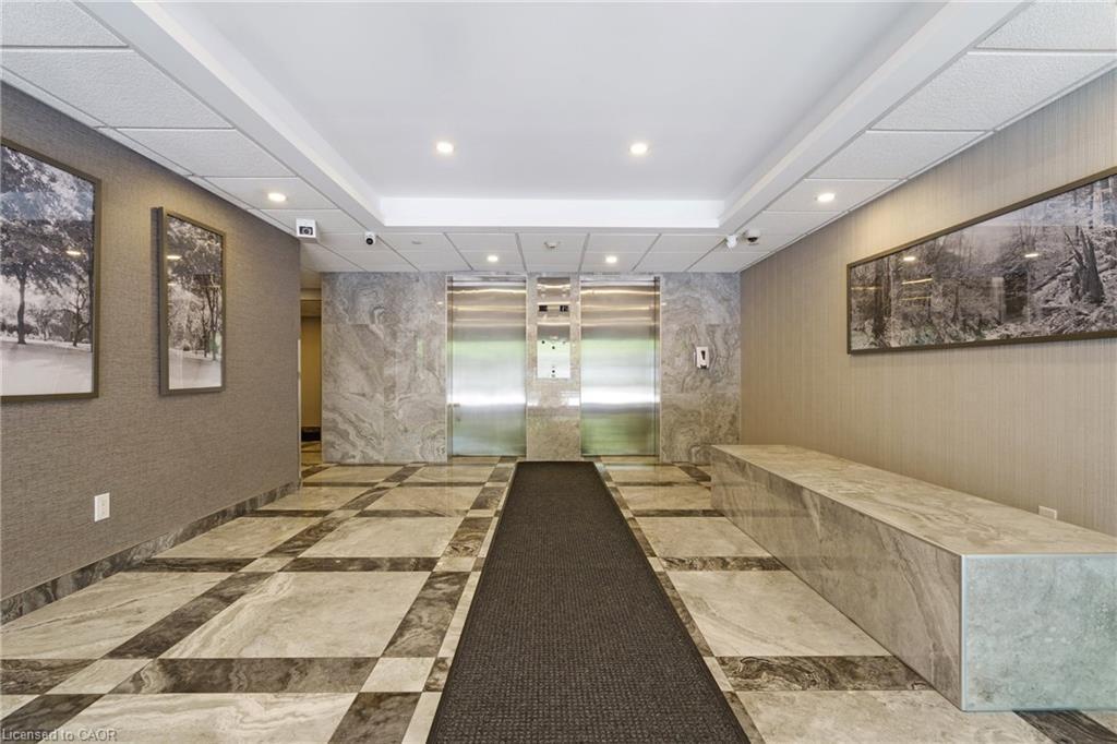 403-120 Duke Street, Hamilton, ON - Indoor Photo Showing Other Room