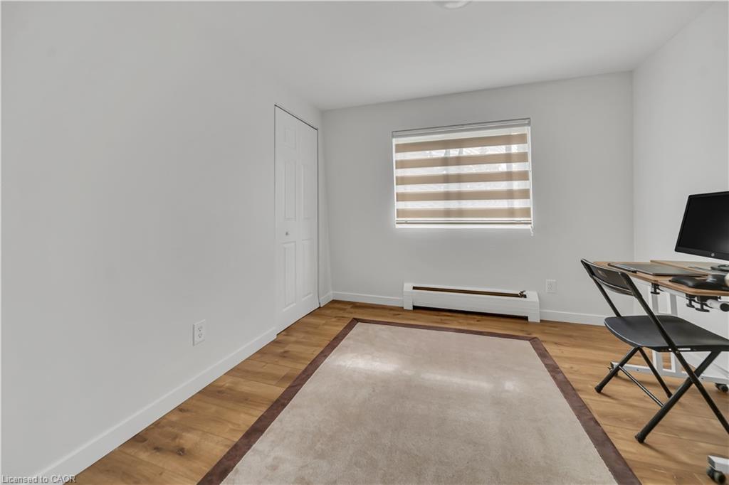 11-78 Borden Parkway, Kitchener, ON - Indoor Photo Showing Office