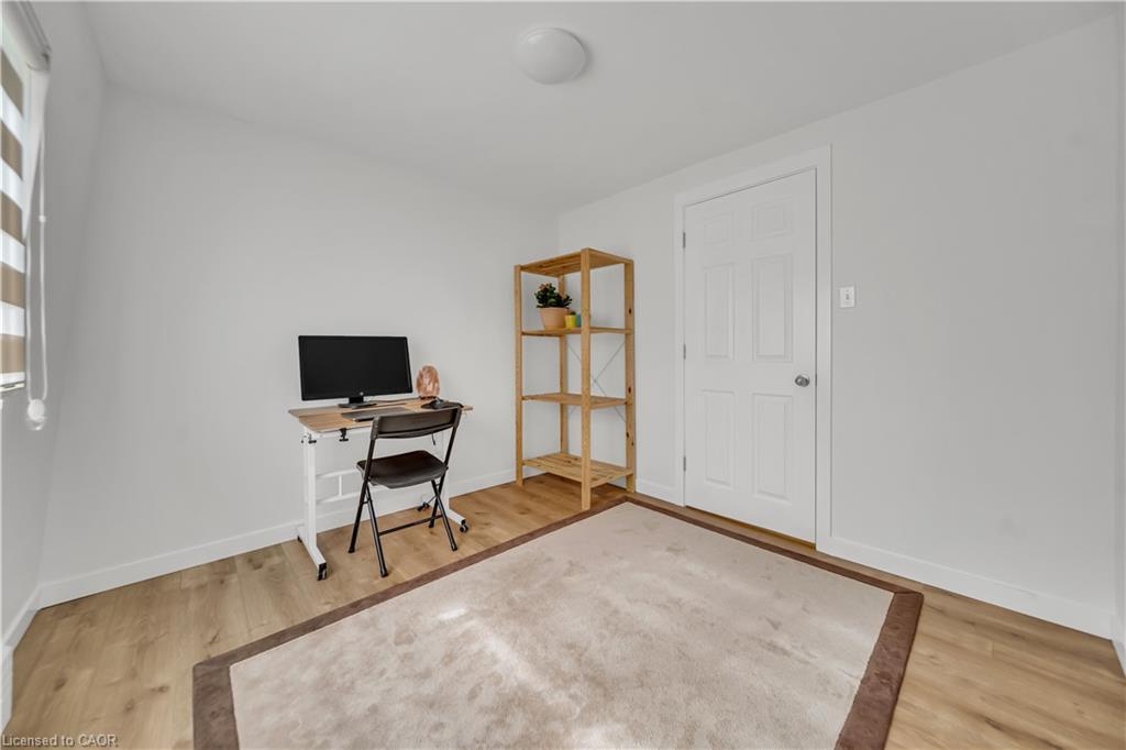 11-78 Borden Parkway, Kitchener, ON - Indoor Photo Showing Other Room