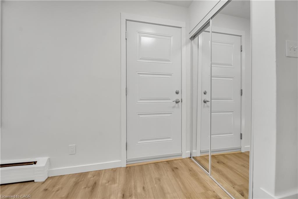 11-78 Borden Parkway, Kitchener, ON - Indoor Photo Showing Other Room