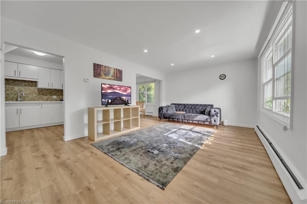 11-78 Borden Parkway, Kitchener, ON - Indoor