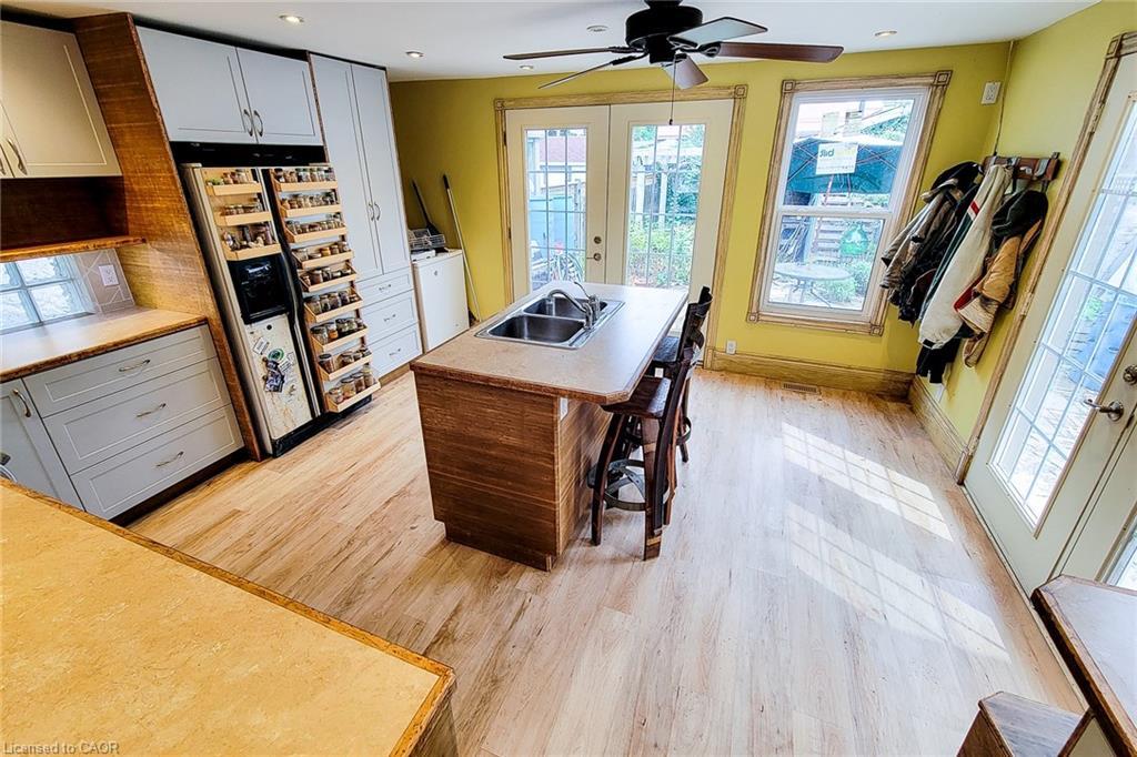 16 Welland Street S, Thorold, ON - Indoor