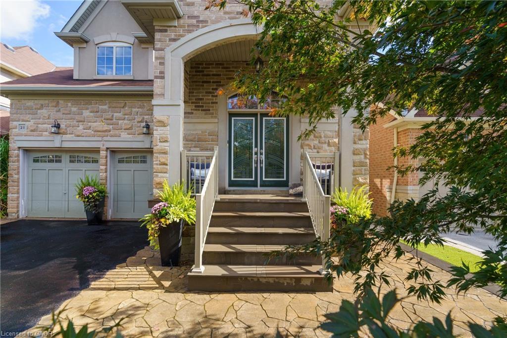 21 Shade Forest Trail, Hamilton, ON - Outdoor With Facade