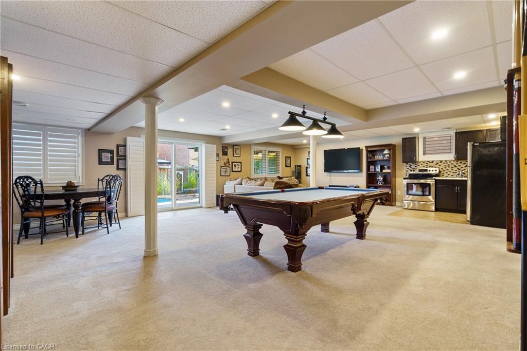 21 Shade Forest Trail, Hamilton, ON - Indoor Photo Showing Other Room