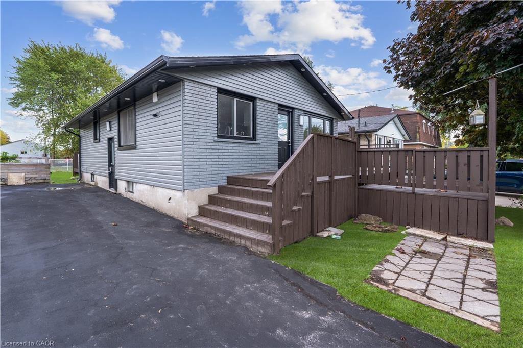210 Mackan Street, Thorold, ON - Outdoor