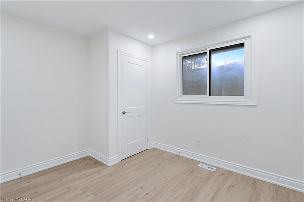 210 Mackan Street, Thorold, ON - Indoor Photo Showing Other Room