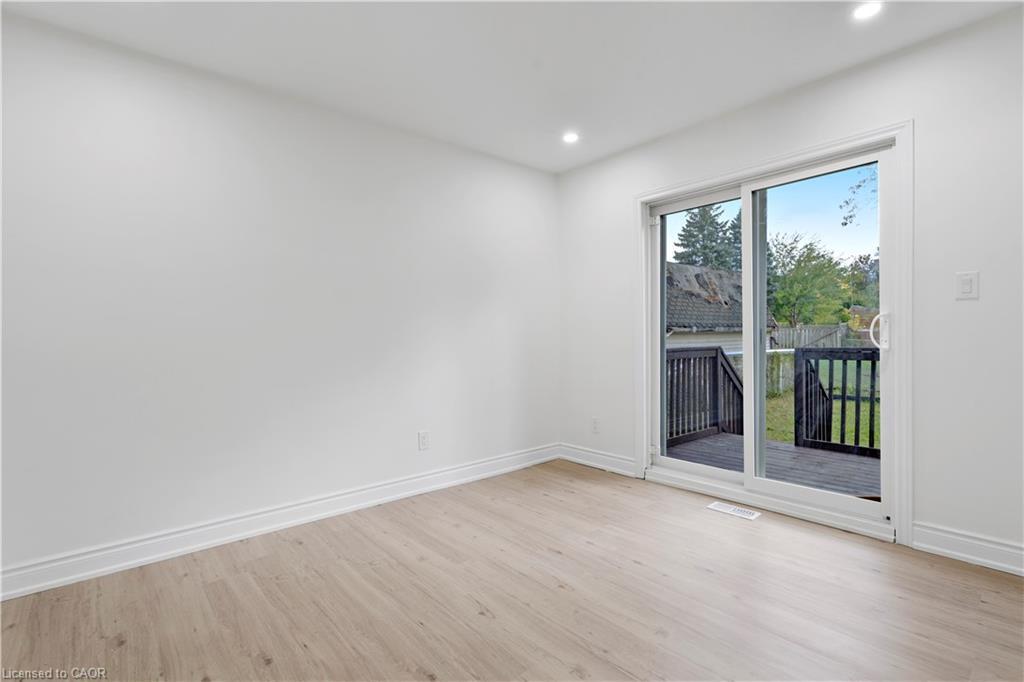 210 Mackan Street, Thorold, ON - Indoor Photo Showing Other Room