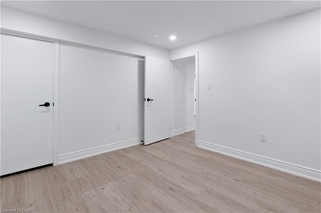 210 Mackan Street, Thorold, ON - Indoor Photo Showing Other Room