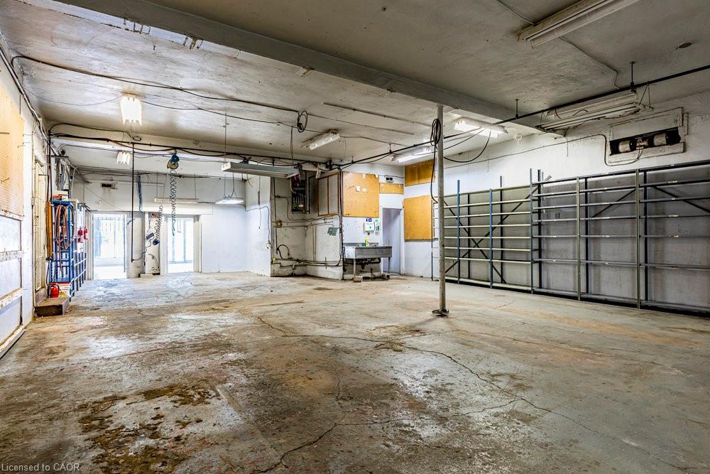 955 Barton Street E, Hamilton, ON