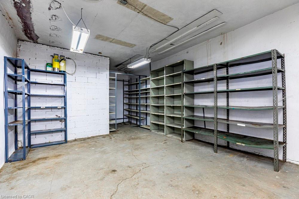 955 Barton Street E, Hamilton, ON