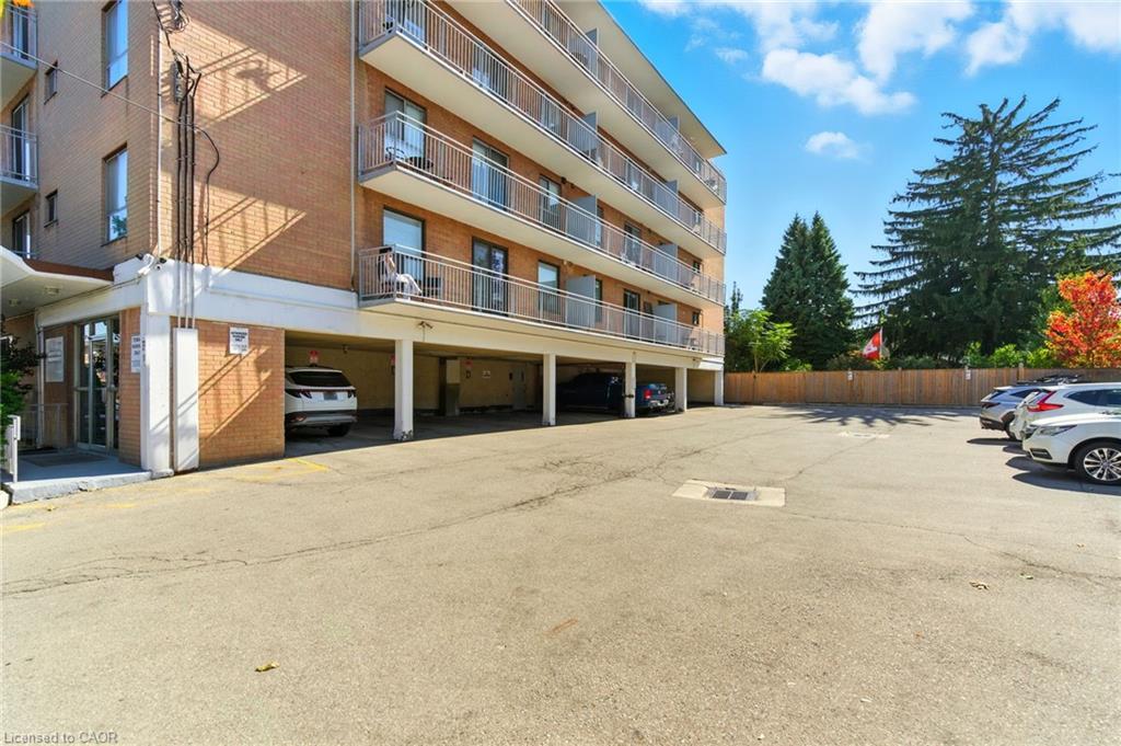 22-2322 King Street E, Hamilton, ON - Outdoor