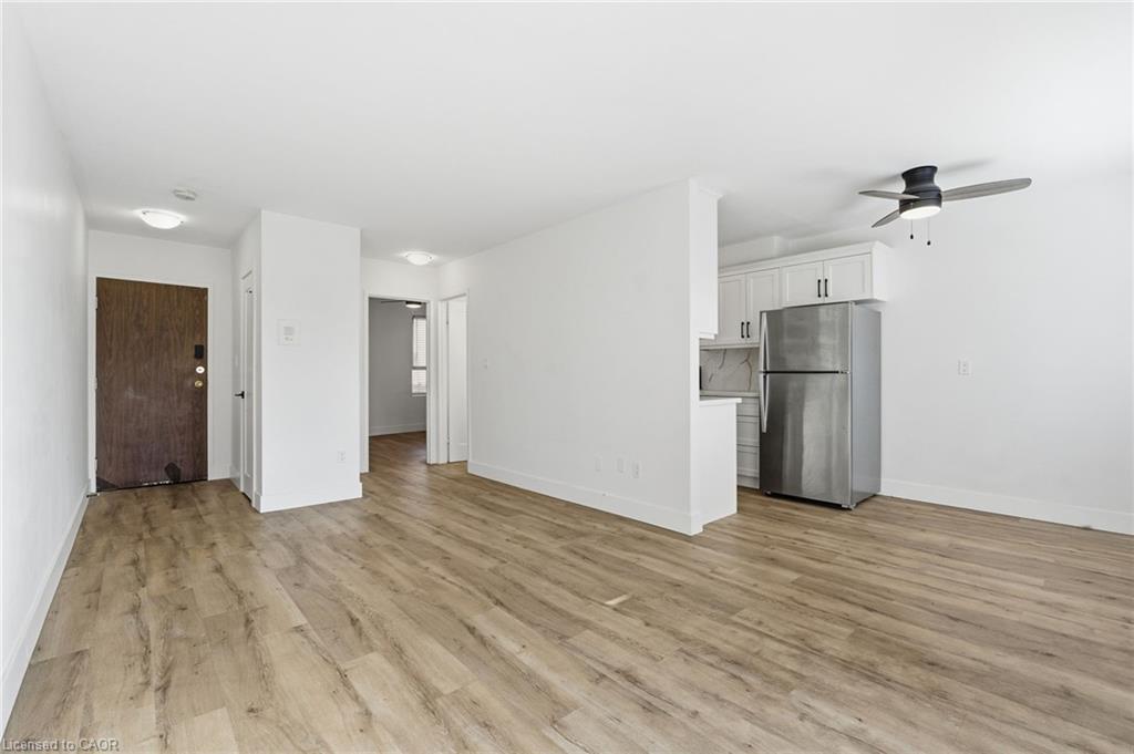 22-2322 King Street E, Hamilton, ON - Indoor Photo Showing Other Room