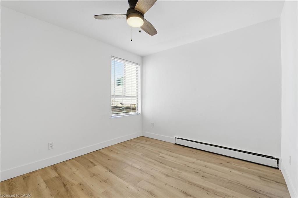 22-2322 King Street E, Hamilton, ON - Indoor Photo Showing Other Room