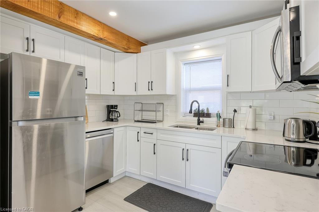 51 Victoria Street, Port Burwell, ON - Indoor Photo Showing Kitchen With Double Sink