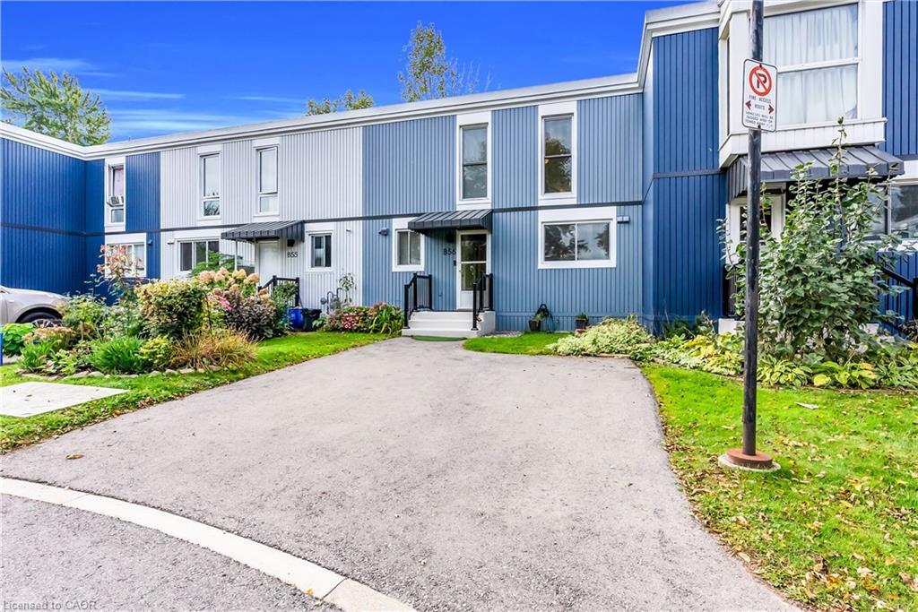 B56-25 Britten Close, Hamilton, ON - Outdoor