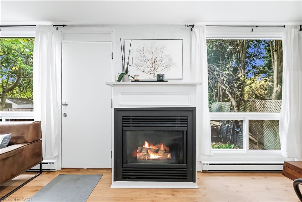 B56-25 Britten Close, Hamilton, ON - Indoor Photo Showing Living Room With Fireplace