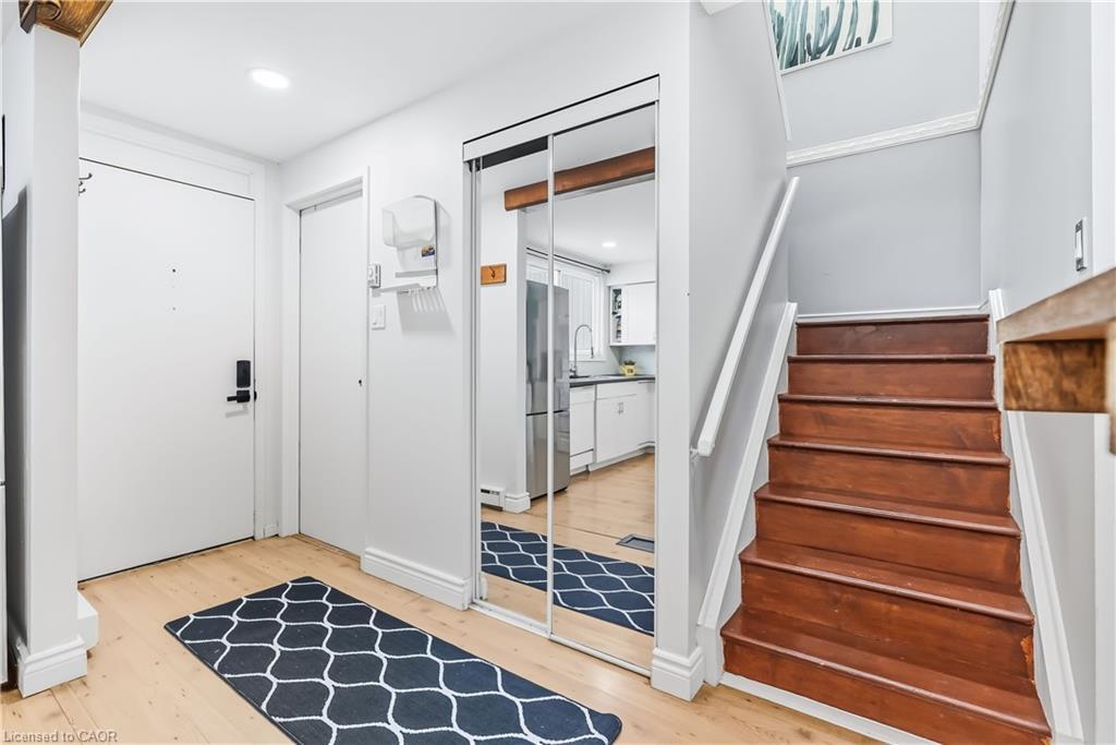 B56-25 Britten Close, Hamilton, ON - Indoor Photo Showing Other Room