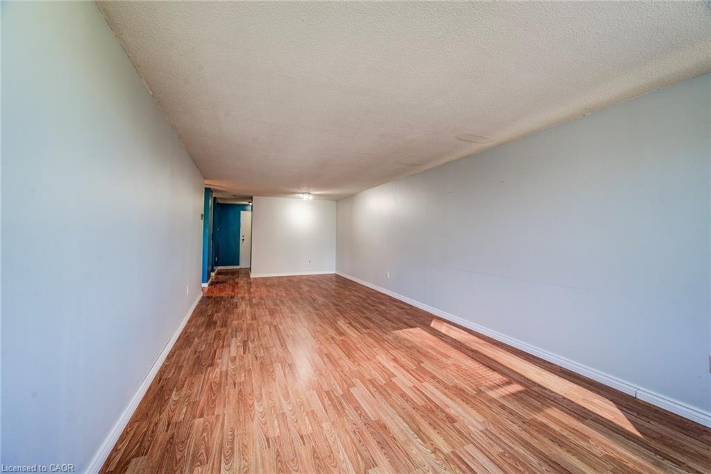 811-55 Green Valley Drive, Kitchener, ON - Indoor Photo Showing Other Room