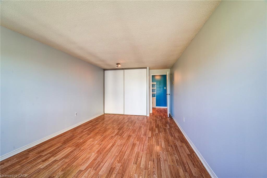 811-55 Green Valley Drive, Kitchener, ON - Indoor Photo Showing Other Room