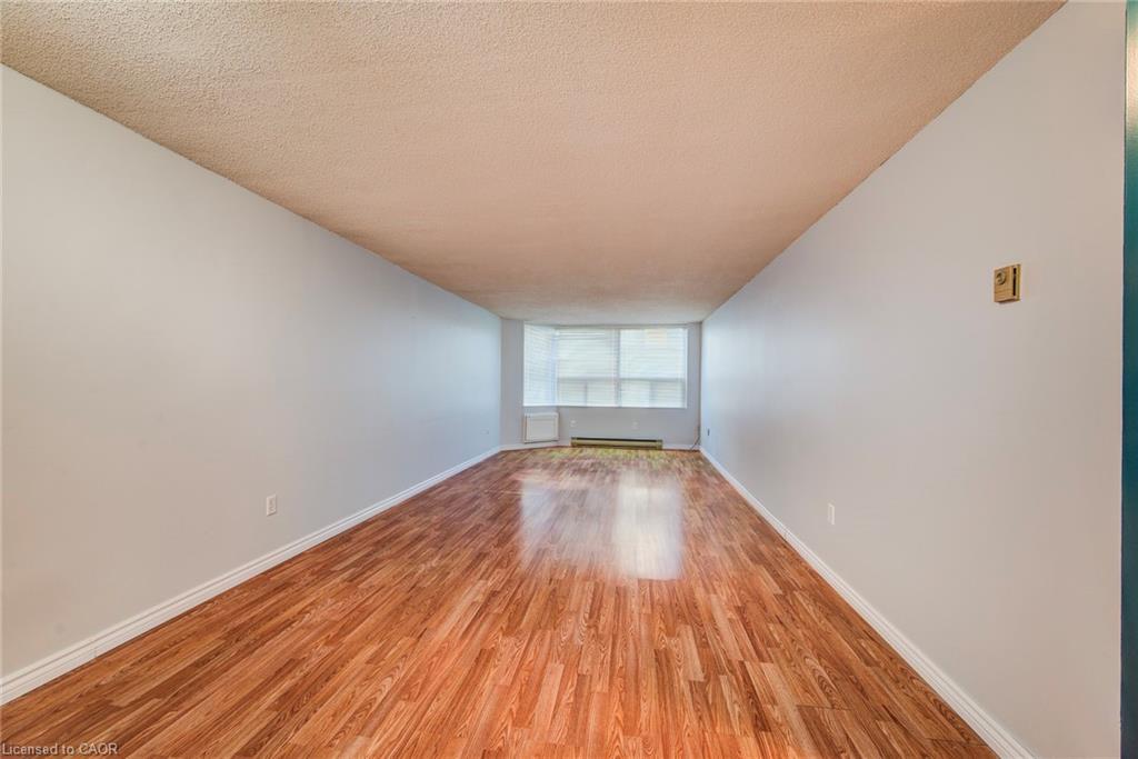 811-55 Green Valley Drive, Kitchener, ON - Indoor Photo Showing Other Room
