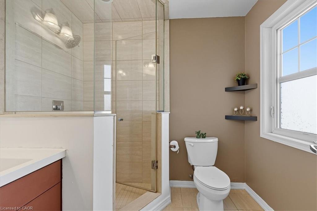 304 Falling Green Crescent, Kitchener, ON - Indoor Photo Showing Bathroom