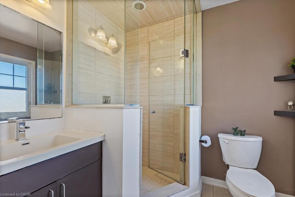 304 Falling Green Crescent, Kitchener, ON - Indoor Photo Showing Bathroom