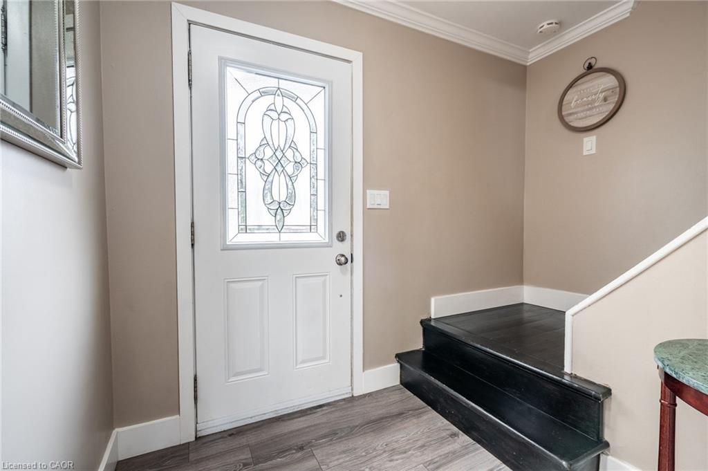 120 Chilton Drive, Stoney Creek, ON - Indoor Photo Showing Other Room