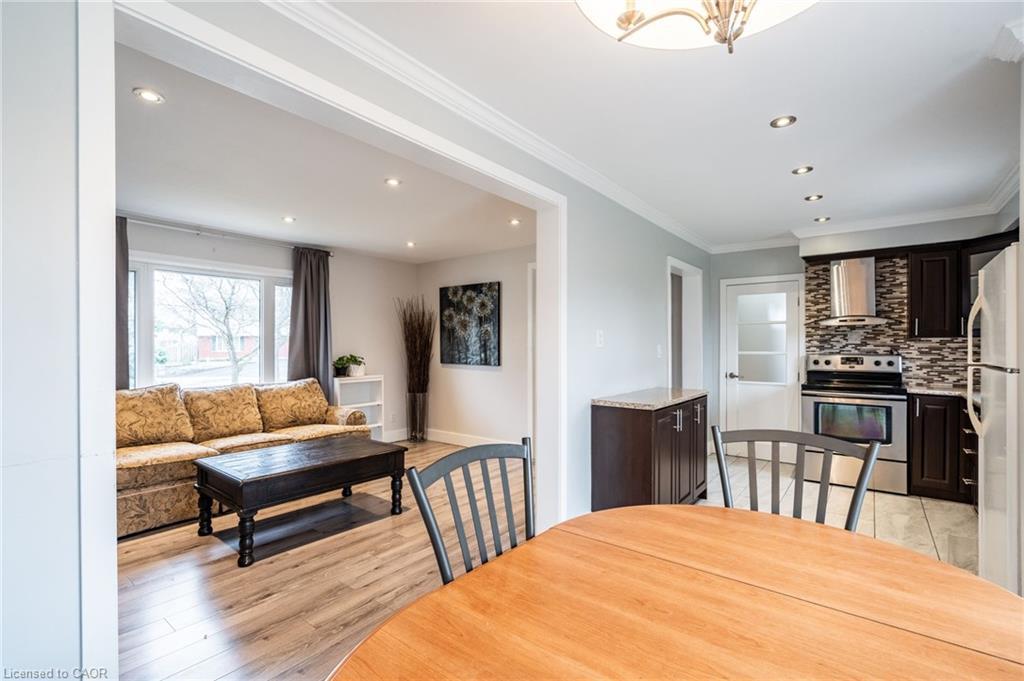 120 Chilton Drive, Stoney Creek, ON - Indoor