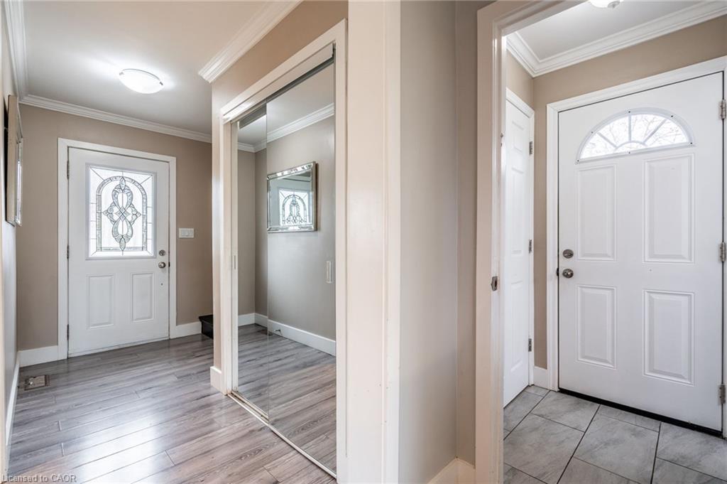 120 Chilton Drive, Stoney Creek, ON - Indoor Photo Showing Other Room