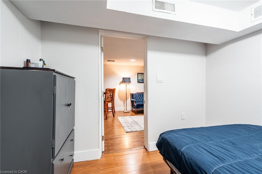 120 Chilton Drive, Stoney Creek, ON - Indoor