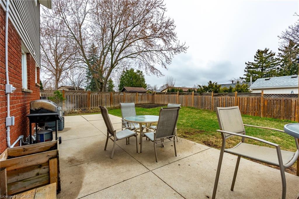 120 Chilton Drive, Stoney Creek, ON - Outdoor With Backyard