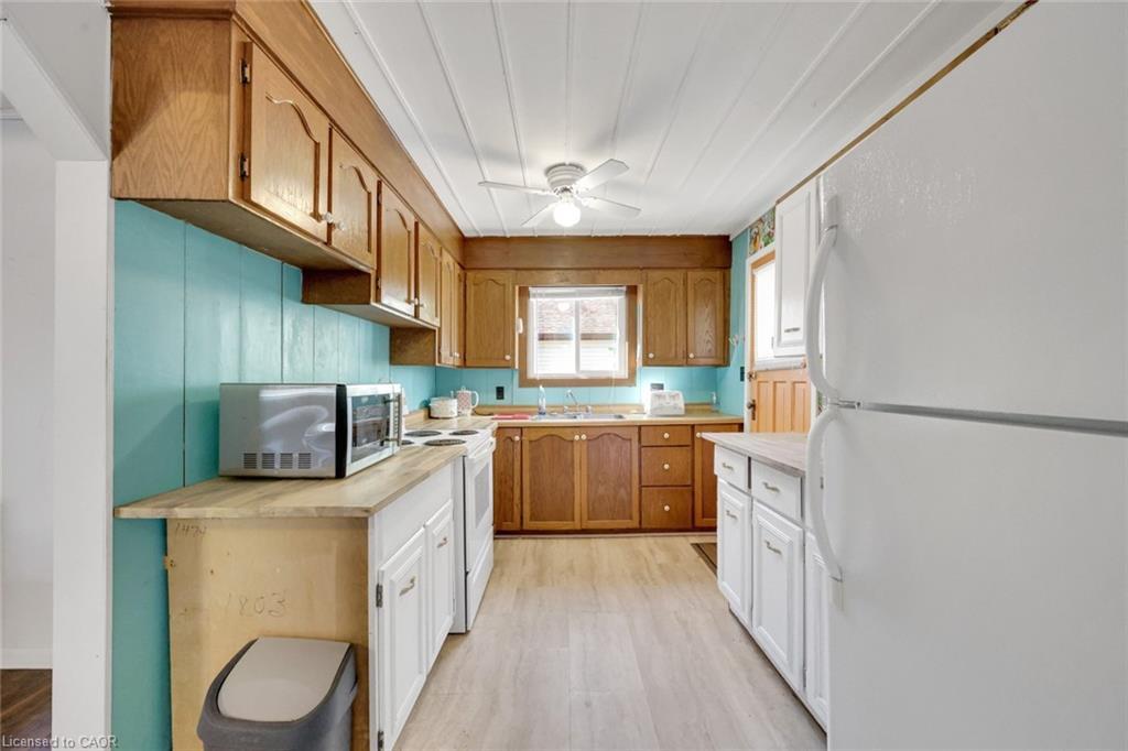 11 Snooks Drive, Turkey Point, ON - Indoor Photo Showing Kitchen