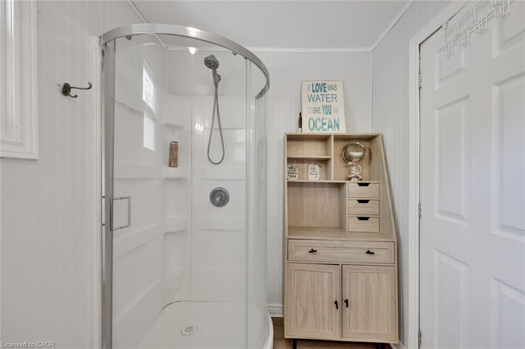 11 Snooks Drive, Turkey Point, ON - Indoor Photo Showing Bathroom